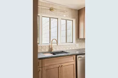 2571 Sandy Court, Marietta, GA 30066 - Photo 10