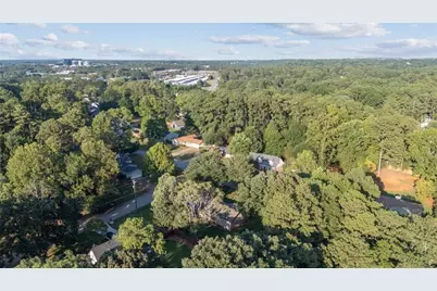 447 Summerville Drive NW, Lawrenceville, GA 30046 - Photo 32