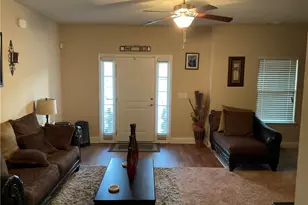 874 Crescent Ln, Griffin, GA 30224 - Photo 2