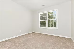 818 Woods Dr NW, Atlanta, GA 30318 - Photo 8