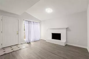 573 Picketts Bend Ct, Marietta, GA 30008 - Photo 2