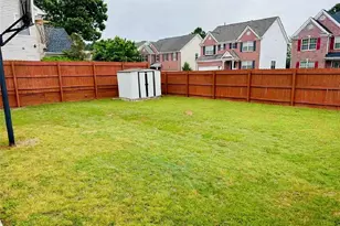 1133 Hawthorn Ln, Grayson, GA 30017 - Photo 10