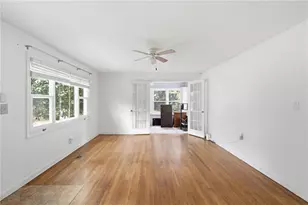 37 Claire Dr SE, Atlanta, GA 30315 - Photo 4