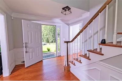 415 Spindle Court, Sandy Springs, GA 30350 - Photo 4