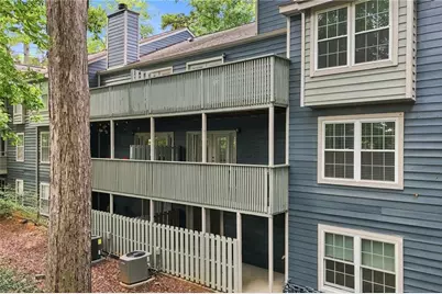 1340 N Crossing Drive NE, Atlanta, GA 30329 - Photo 40