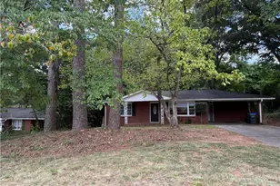 964 Myrtle St, Roswell, GA 30075 - Photo 2