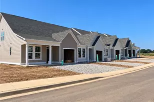 111 Harmony Cir, Cartersville, GA 30120 - Photo 2
