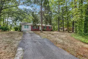 135 Highland Dr, Stockbridge, GA 30281 - Photo 2