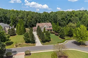 360 Dewpoint Ln, Johns Creek, GA 30022 - Photo 4