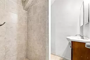 1071 Center St NW, Atlanta, GA 30318 - Photo 6