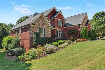 4638 Cardinal Ridge Way, Flowery Branch, GA 30542 - Photo 2