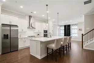 495 Ashbury Dr, Roswell, GA 30076 - Photo 2
