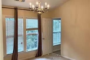1370 Thornborough Dr, Alpharetta, GA 30004 - Photo 4