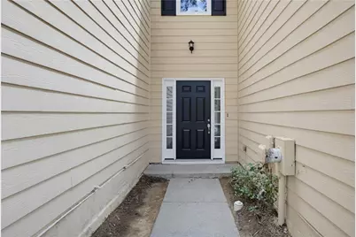 7076 Biltmore Trace, Lithonia, GA 30058 - Photo 4