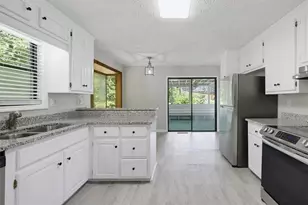 2996 Rockbridge Rd, Marietta, GA 30066 - Photo 12
