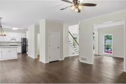 180 Shyrewood Drive, Lawrenceville, GA 30043 - Photo 18