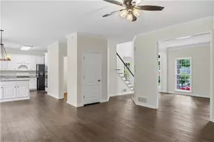 180 Shyrewood Dr, Lawrenceville, GA 30043 - Photo 18