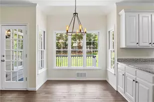180 Shyrewood Dr, Lawrenceville, GA 30043 - Photo 10