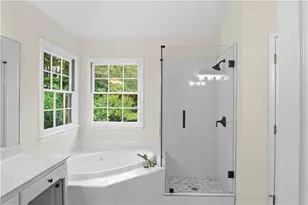 180 Shyrewood Dr, Lawrenceville, GA 30043 - Photo 24