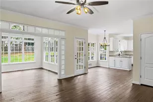 180 Shyrewood Dr, Lawrenceville, GA 30043 - Photo 8