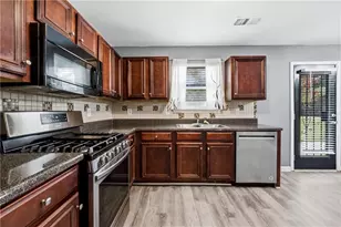 3672 Rosebud Park Dr, Snellville, GA 30039 - Photo 8