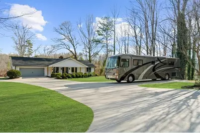 6313 Shoreland Circle, Buford, GA 30518 - Photo 58