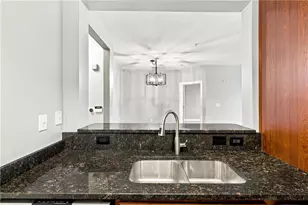 799 Hammond Dr, Sandy Springs, GA 30328 - Photo 16
