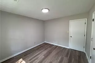8744 Collins Dr, Jonesboro, GA 30236 - Photo 12