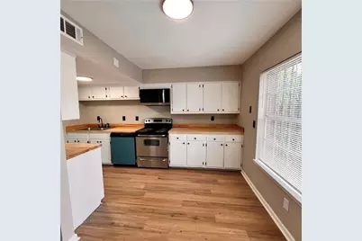 3254 Strawberry Lane, Decatur, GA 30034 - Photo 4