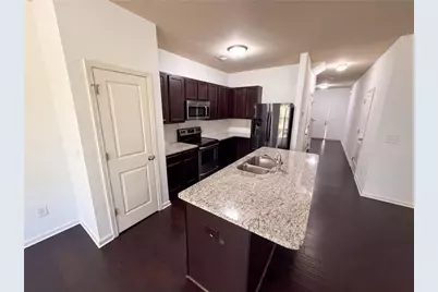 106 Southwind Circle, Newnan, GA 30265 - Photo 2