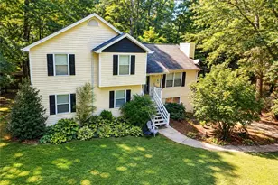 138 Mountain Oaks Dr, Carrollton, GA 30116 - Photo 2
