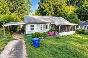 2027 Bader Ave SW, Atlanta, GA 30310 - Photo 2
