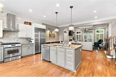 817 Highland Green Way NE, Atlanta, GA 30306 - Photo 4
