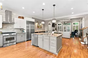 817 Highland Green Way NE, Atlanta, GA 30306 - Photo 4