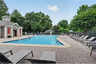 1738 Breyerton Drive NE, Atlanta, GA 30329 - Photo 20