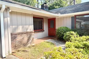1398 Fairfield Dr SW, Lilburn, GA 30047 - Photo 4