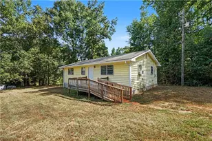 107 Hill Lake Rd, Danielsville, GA 30633 - Photo 2