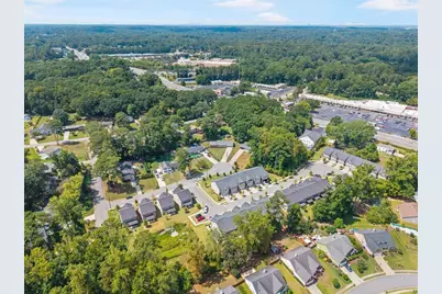 393 Greenleaf Court NW, Lilburn, GA 30047 - Photo 4