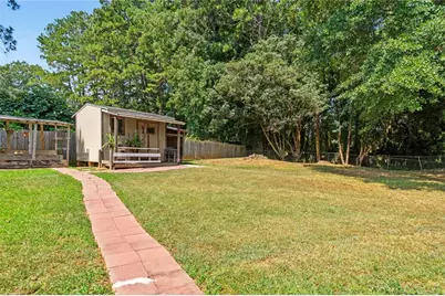 393 Greenleaf Court NW, Lilburn, GA 30047 - Photo 28
