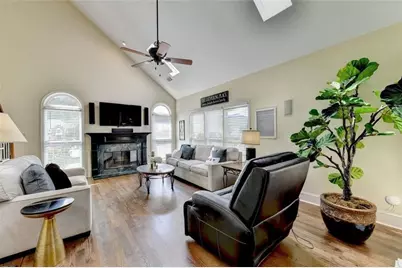 5715 N Hillbrooke Trace, Johns Creek, GA 30005 - Photo 20