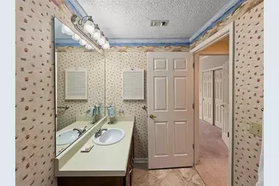 1800 Clairmont Lk #A725, Decatur, GA 30033 - Photo 18