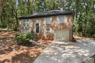 4564 Cypress Ridge Ct, Stone Mountain, GA 30083 - Photo 2