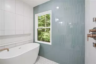 2433 Helmsdale Dr NE, Atlanta, GA 30345 - Photo 28
