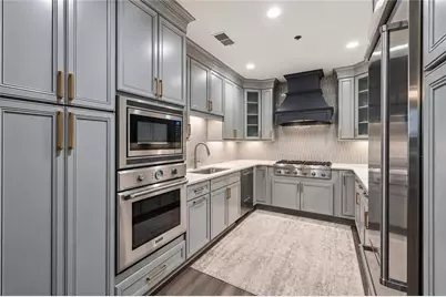 2233 Peachtree Road NE #402, Atlanta, GA 30309 - Photo 4