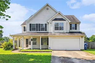 794 Baskins Cir, Winder, GA 30680 - Photo 1