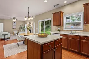 5886 Buckner Creek Dr SE, Mableton, GA 30126 - Photo 10