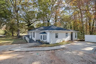 804 Rowland Road, Stone Mountain, GA 30083 - Photo 8