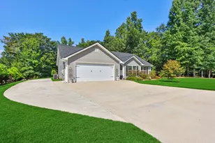 3710 Silver Hill Cir, Gainesville, GA 30507 - Photo 1