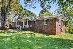 5139 Presley Dr, Flowery Branch, GA 30542 - Photo 6