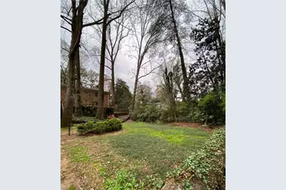 2073 E Roxboro Road NE #B, Brookhaven, GA 30324 - Photo 16